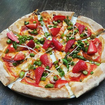 Plac Ob Zeleznici Hotel Loče pri Poljčanah