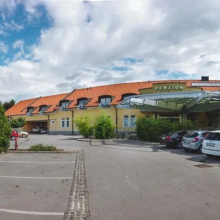 Hotel Kracun Loce pri Poljcanah