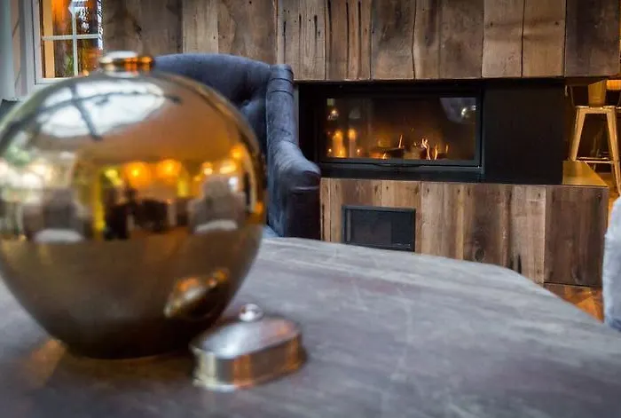 Plac Ob Zeleznici Hotel 3*