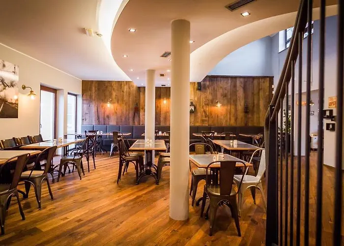 Hotel Plac Ob Zeleznici