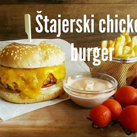 ホテル Plac Ob Zeleznici Loče pri Poljčanah