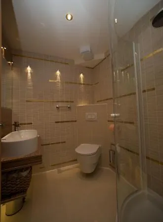 Hotel Plac Ob železnici
