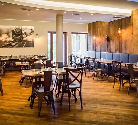 Plac Ob Zeleznici ホテル