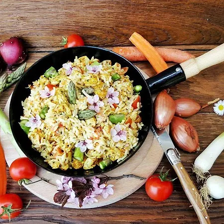 Plac Ob Zeleznici ホテル 3*