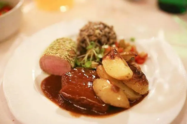 Plac Ob Zeleznici Hotel 3*