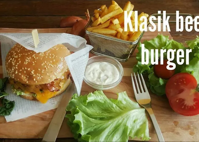 Plac Ob Zeleznici 3*